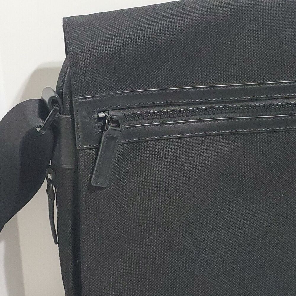 Michael Kors Parker Nylon Messenger Shoulder Bag Computer Crossbody travel 14x12 - Picture 5 of 13